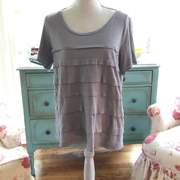 Ann Taylor Loft Tiered Tee - Picture 1 of 2